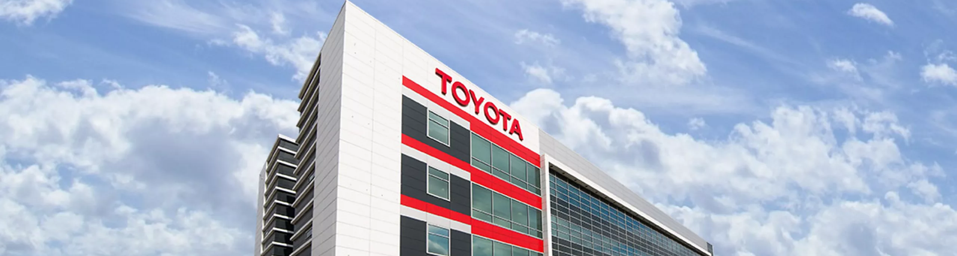 Изображение на странице TOYOTA ПОДВЕЛА ИТОГИ ПРОДАЖ В РОССИИ ЗА 2021 ГОД Тойота Центр Ижевск